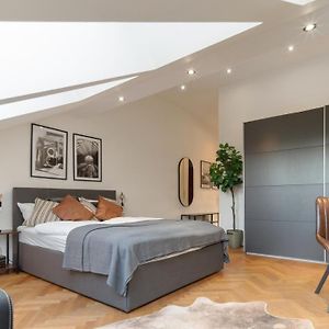 Stylish Apartments, 3 Min To U1 Reumannplatz, 2 Stations To Hauptbahnhof